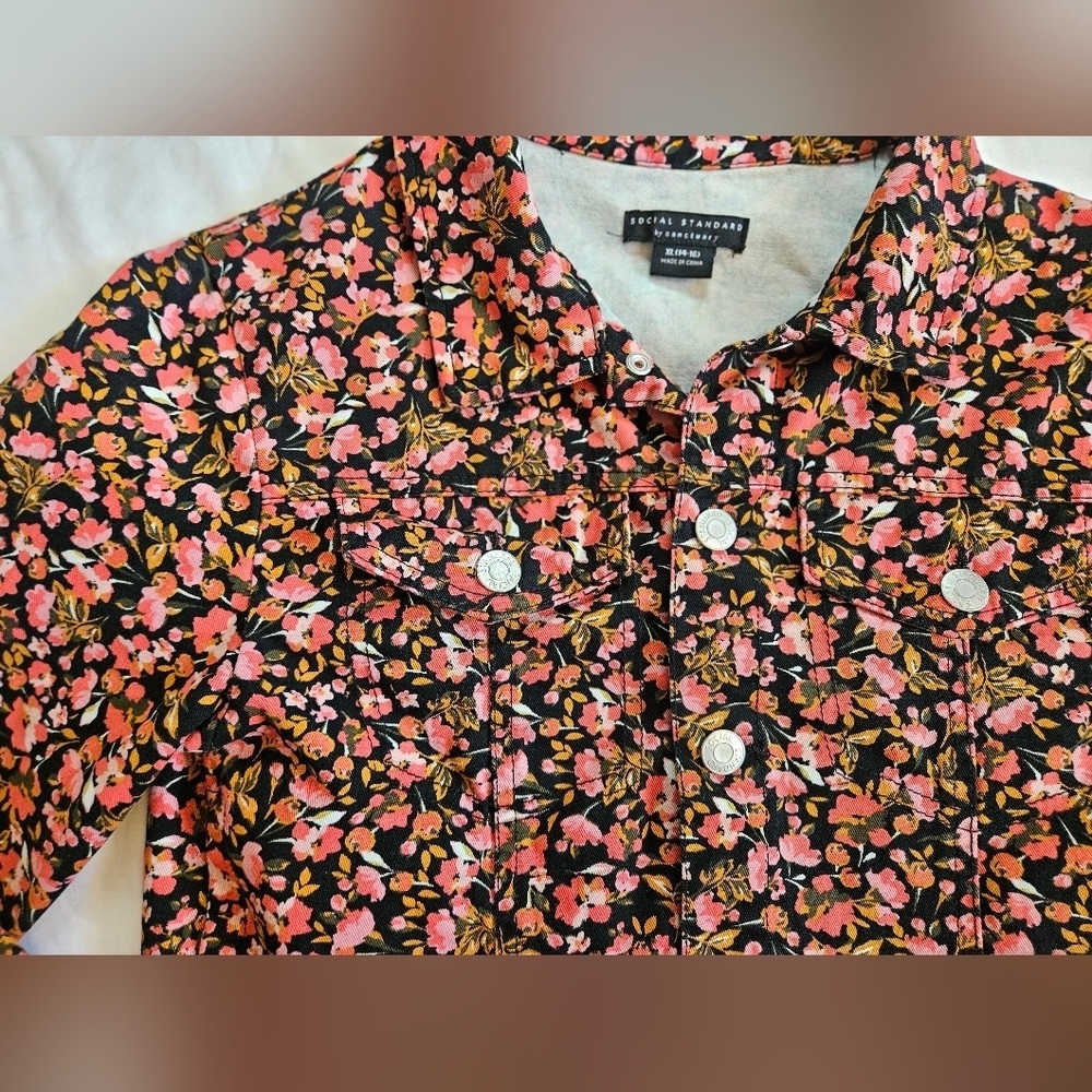 Social Standard By Sanctuary Black And Pink Floral Jean Jacket Size XL - Picture 3 of 13